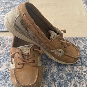Sperry boat shoes size 6M